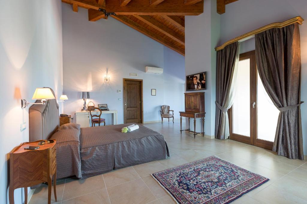 Casale Santa Maria Country House 모스치아노 산탄젤로 외부 사진