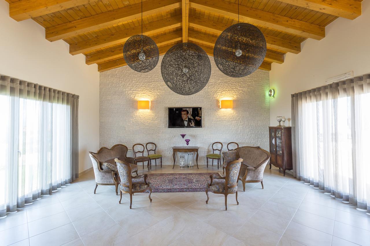 Casale Santa Maria Country House 모스치아노 산탄젤로 외부 사진